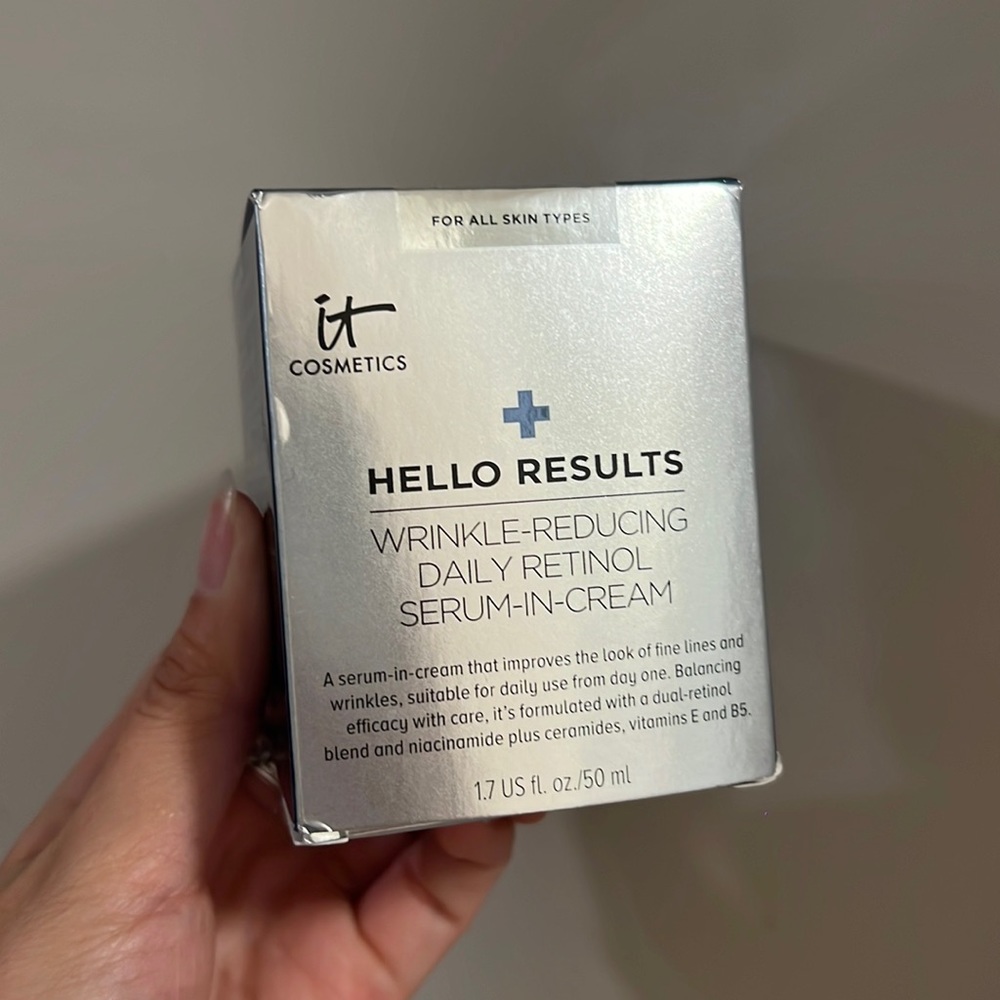 IT Cosmetics Hello Results Wrinkle-Reducing
Daily Retinol Serum-in-Cream